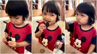 Saat Rania makan Oreo