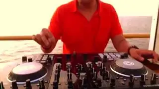 Traktor Kontrol S4 MK2 Loop Recorder Remix Decks