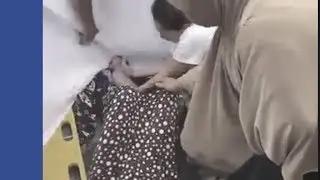 Terpaksa Berbidan Tepi Jalan