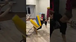 Сбей бутылку карате челлендж 😅 