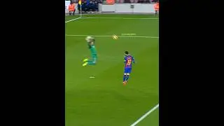Messi can't score a header 😈