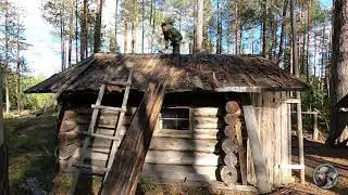 Печоро-Илычский заповедник. Замена кровли на лесной избушке.