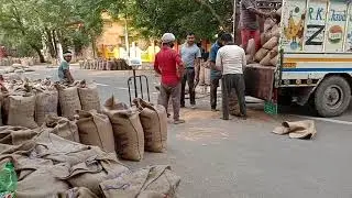 Mustard Oil on Expeller Machine in Aneel Anaj Mandi Govindpuram Ghaziabad Uttar Pradesh India