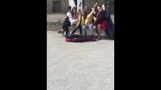 Очень красиво поют!!!