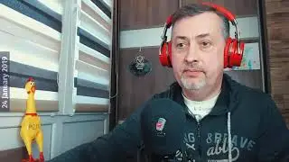 Парни с помойным ведром