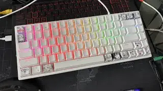 Time Lapse - Upgrading my Royal Kludge RK84 with Gateron Milky Yellow and Ahegao keycaps