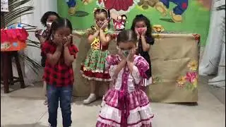 Dança junina Larissa 23/06/21