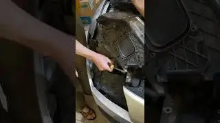 Як зняти фару Mеган 3