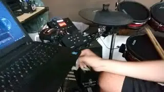 Alesis Crimson II + EZDrummer 2 + PowerClick + Cellphone - Setup
