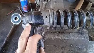 Амортизатор для люльки мотоцикла ИЖ Планета.