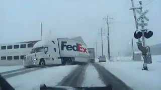 3 Shocking Train Crash Caught on Camera