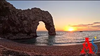 Beautiful Sunset at Durdle Door, a Timelapse, Dorset, UK 🇬🇧