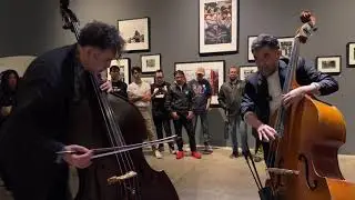 Intervención sonora. 2contrabajoS