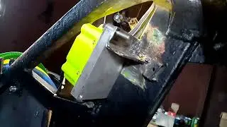 Крепление контроллера на мотоцикле