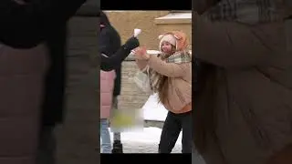 Подставной рекламщик троллит людей ПРАНК best prank 