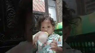 udah gede masih aja nenen terus