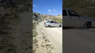 Когда голосуешь на дороге, и тут едет Брат 😅