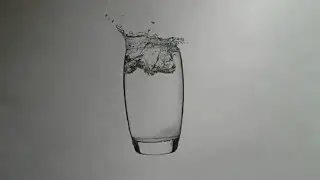 Нарисованный 3D стакан с водой