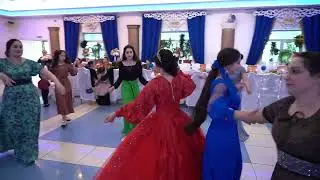 Сватовство Маисея и Дианы