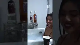 MANDI BARENG MELI3GP SUARANYA BIKIN TEGANG