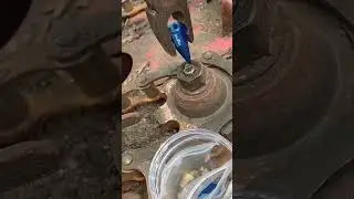 Насадка для шприцовки различных узлов
