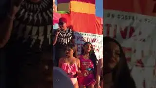 Lyn May en topples durante el desfile del Carnaval de Mazatlán