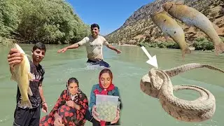 🐍 Giant Viper Encounter & River Fishing Adventure | Nomadic Family Day 🐟