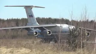 Посадка группы Ил-76 после выполнения задания.