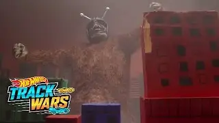 Атака Мега-Монстра | Hot Wheels: Война трасс | 