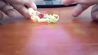 Как сплести брослет  из резинок