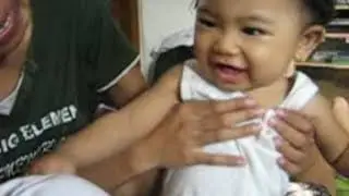 Tasia main dengan tante