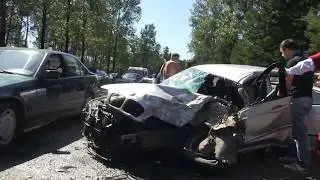საშინელი ავარიის კადრები - ქორწილის მანქანას სატვირთო დაეჯახა