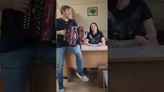 С праздником!  С Днём торговли! 🎉 #ничетакие #дуэт #гармонь #вокал #сашанаташа #екатеринбург #топ