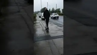 Scooter club part 2 how not to ride one...watch to the end 🤣🤣🤘