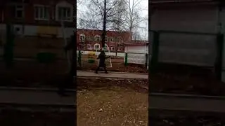 In Russia, women transport windows themselves