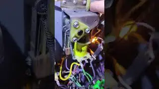 Come with me on a pinball repair day!