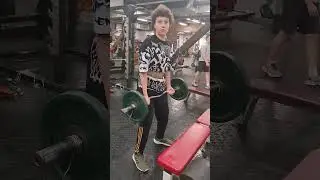 Зачем ты качаешь руки 💪 Почему ты все время качашь бицепс и трицепс?