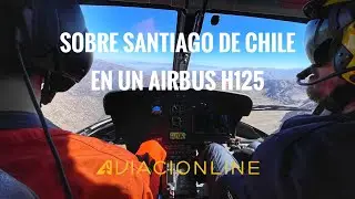 Sobrevolamos la ciudad de Santiago y la precordillera en un Airbus H125.