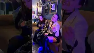 Поем с моей маленькой артисткой😍такая она у меня талантливая 🥹