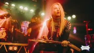 Nita Strauss: Levy's Straps and Gator Cases 🤘