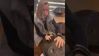 следит за чистотой игры:)