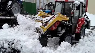 Уборка снега трактором Беларус 320 4