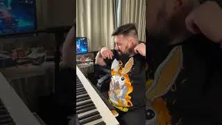 Сыграл главную тему из Уэнсдэй на ПИАНИНО