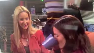 Friends blooper: where Monica gets replaced - Season 8 Episode 5 @15 seconds in