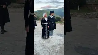 POLI и GAZAN учились осетинскому  танцу