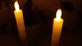 Светодиодная свеча желтое свечение  имитация пламени 24 см