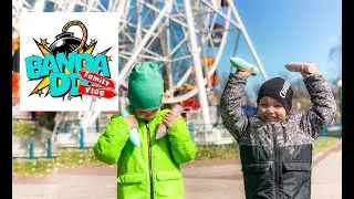 Весёлая семья Банда ДД! Гигантские мелки для рисования?