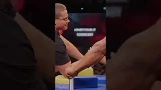 🏆 SCHOOLBOY VS LARRY WHEELS #army #armrestling #sports #respect #reels #larrywheels #short #boys