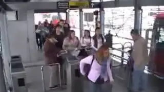 bus caracas gorda se cae