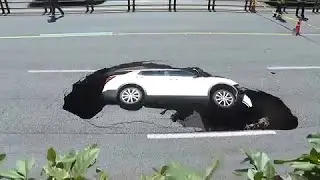 No Comment : un SUV englouti par un trou sur un route à Séoul, en Corée du Sud